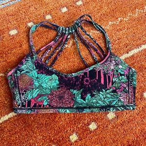 Women’s Lululemon bra